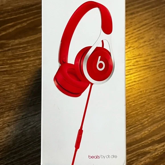 Beats by Dr. Dre Beats EP in Red